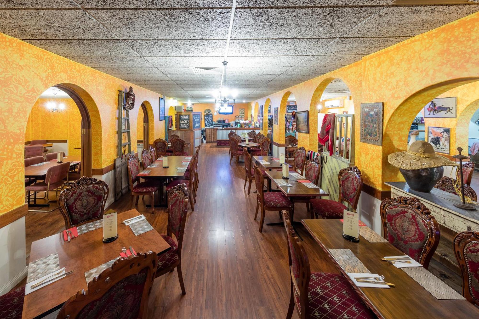 Adelaide Granada Motor Inn Екстериор снимка