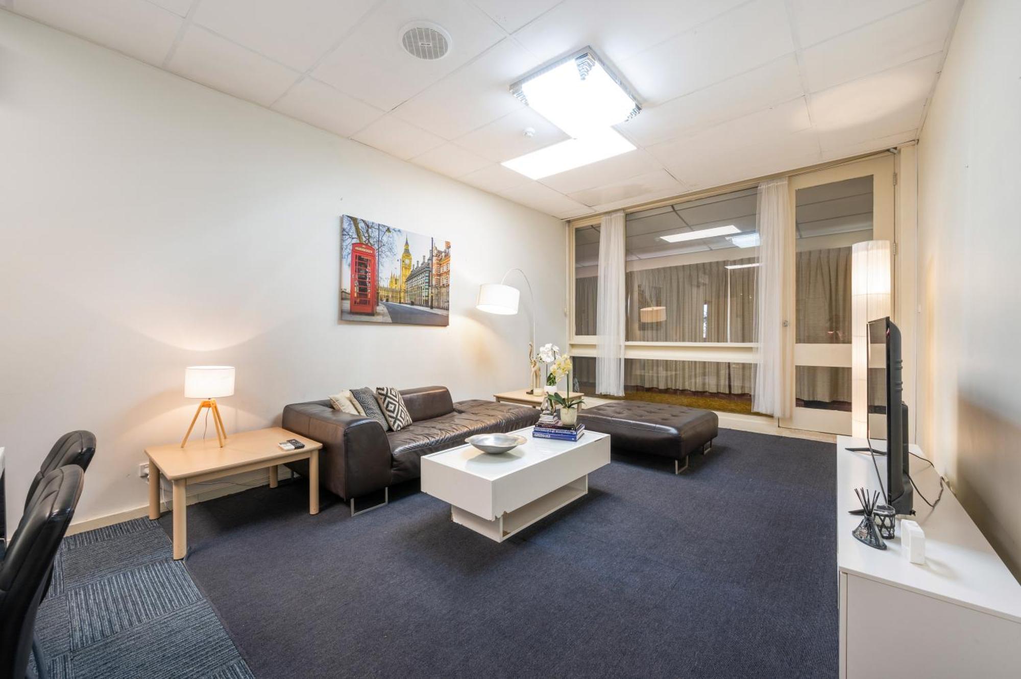 Adelaide Granada Motor Inn Екстериор снимка