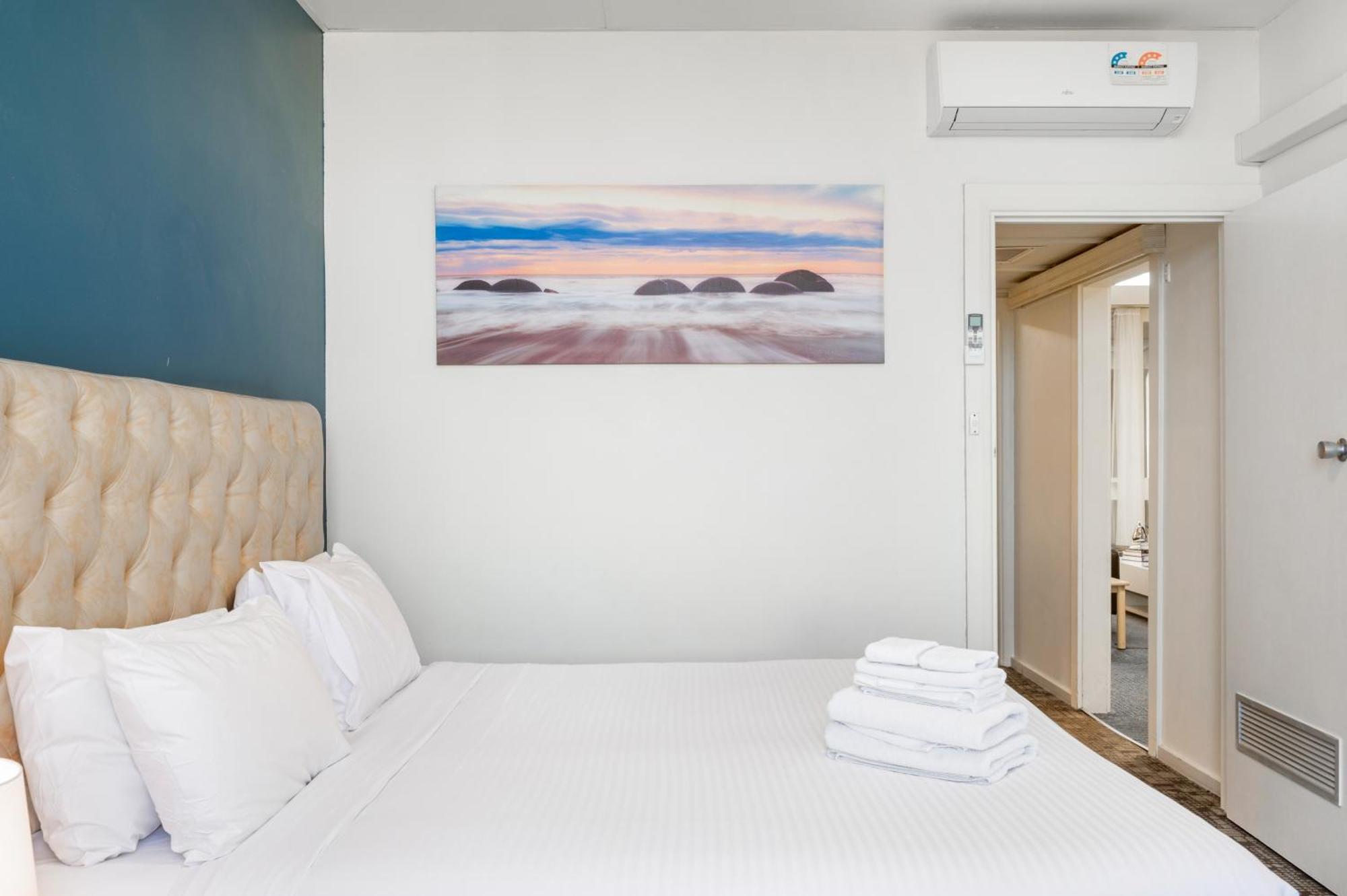 Adelaide Granada Motor Inn Екстериор снимка