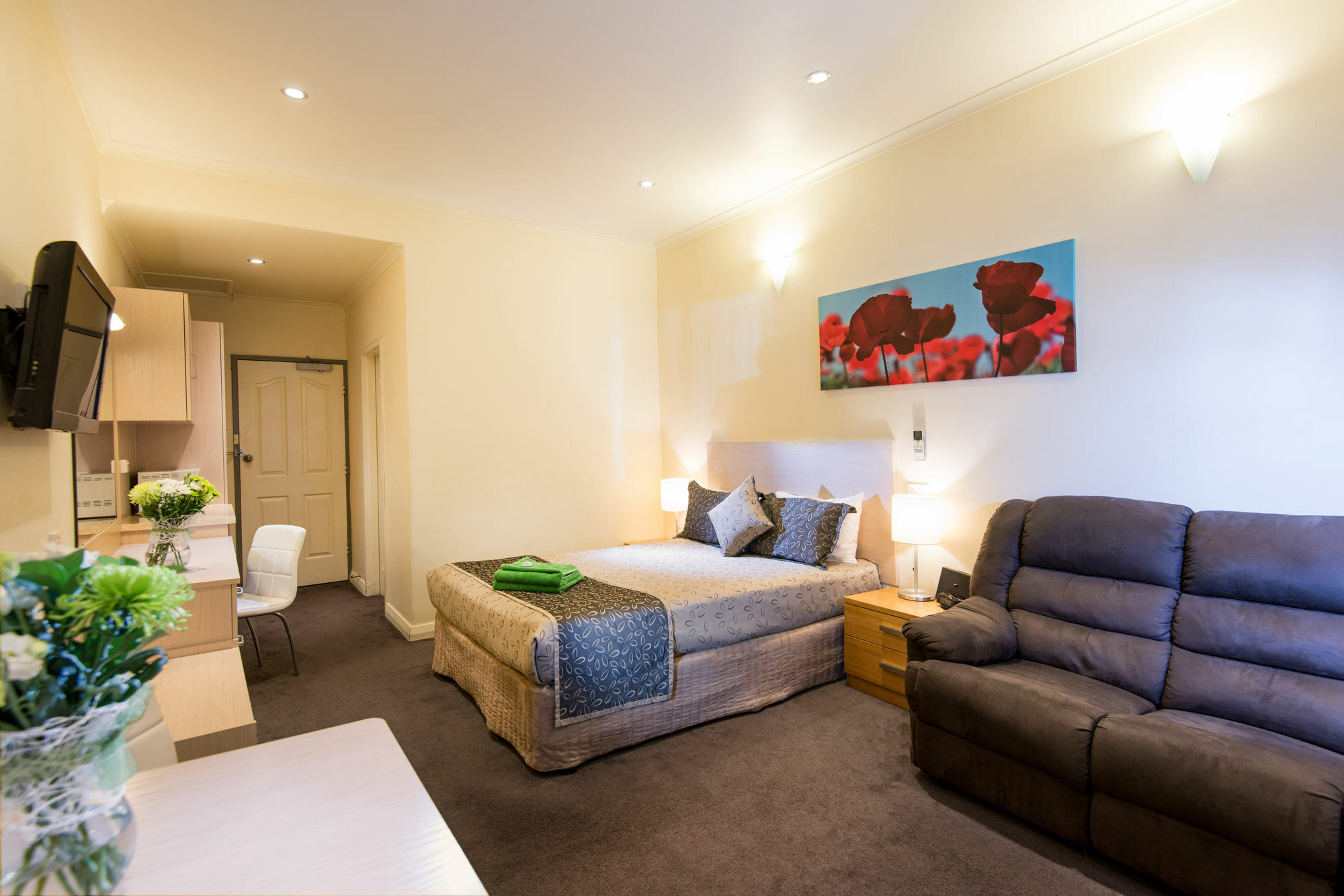 Adelaide Granada Motor Inn Екстериор снимка