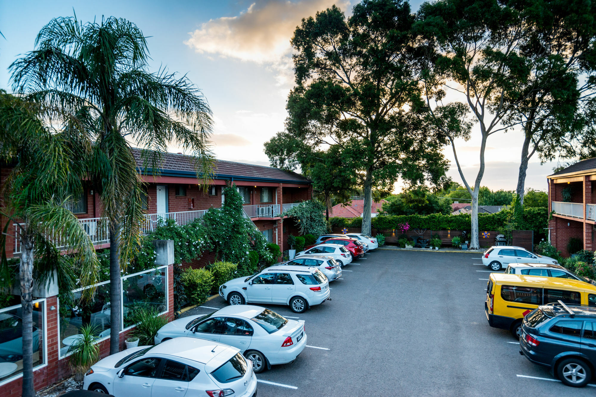 Adelaide Granada Motor Inn Екстериор снимка